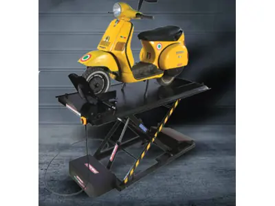 1 Ton Havalı Ön Lastik Kilitli Motosiklet Lifti