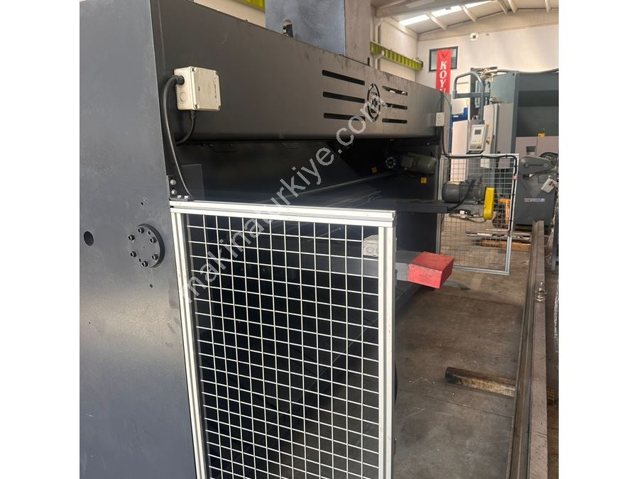 Dener 3x6mm CNC Hidrolik Giyotin Makas
