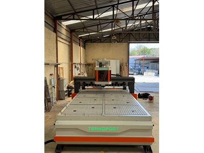 2100x3700 mm Ahşap İşleme CNC Router - 1
