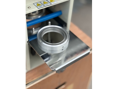 Machine d'étanchéité et de fermeture de tasse Vakum Sönmez 90 mm - 4