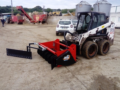 Mini Loader Önü Yem Yanaştırma Makinası - 3