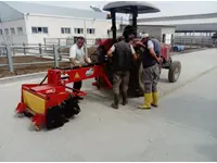 Traktör Arkası Yem Yanaştırma Makinası