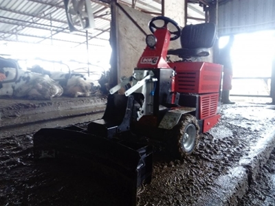 Fertilizer Scraper Machine - 1