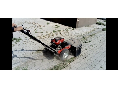 Benzinli Ot Yolma Toplama Makinası - 2