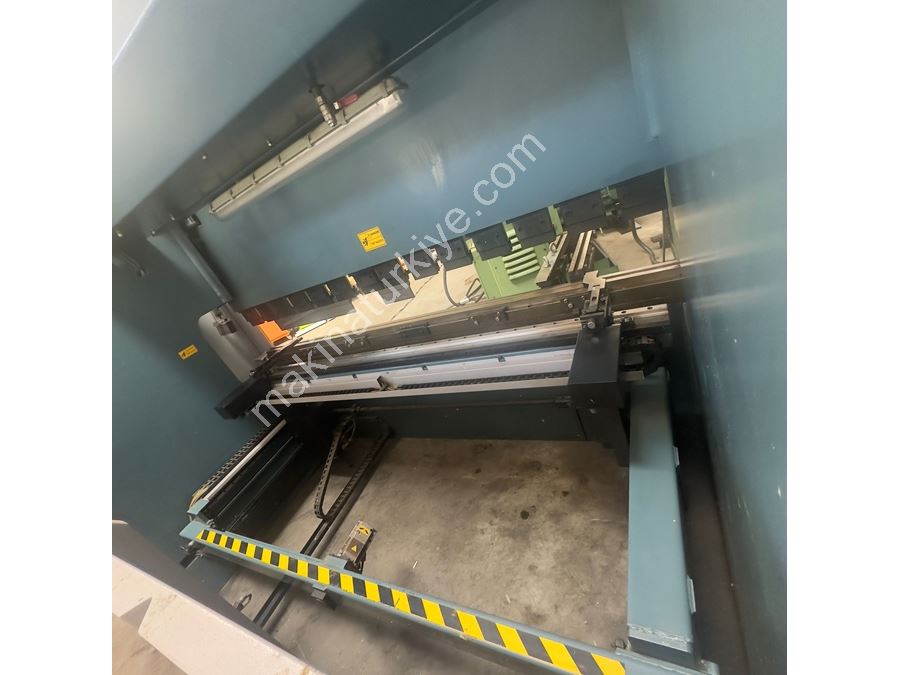 Durmazlar Ad-S 30135 6 Eksen Cnc Hidrolik Abkant Pres 2013 Model