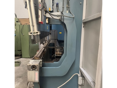 Durmazlar Ad-S 30135 6 Eksen Cnc Hidrolik Abkant Pres 2013 Model - 1