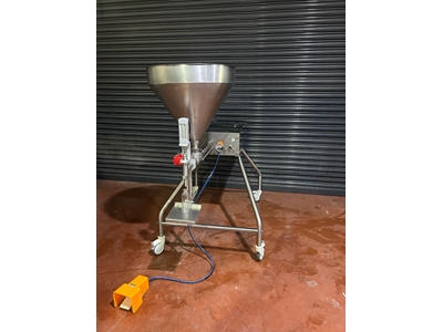 SEMI-AUTOMATIC LIQUID FILLING MACHINE - 6