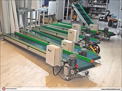 Machine Under Product Extraction Conveyor System - 0