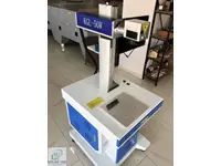 50 Watt Masalı Bilgisayarlı Fiber Lazer Markalama Makinesi