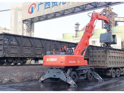 35 Ton Wheel Hydraulic Material Handler - 2