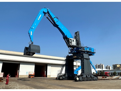 190 Ton Large Gantry Tracked Excavator - 2
