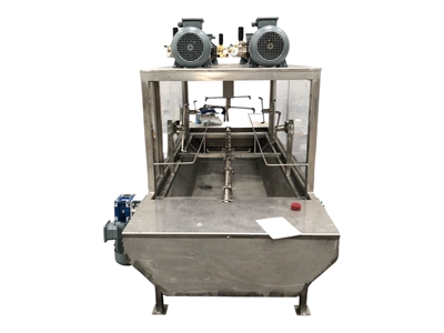 4 Pump 8 Robot Arm Food Crate Washing Machine - 2