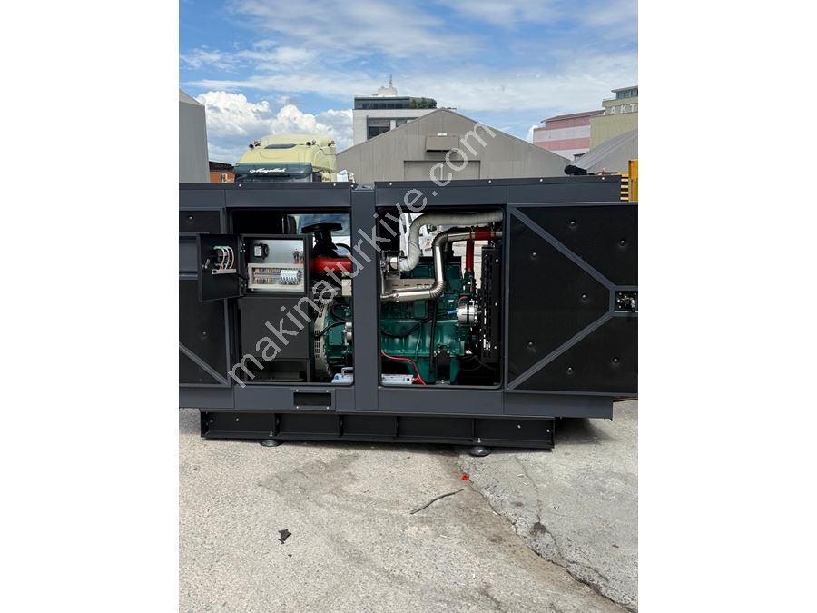 2026 Model Berksan 206 kva Dizel Jeneratör – Ricardo Motor / Kabinli / Otomatik / Sıfır
