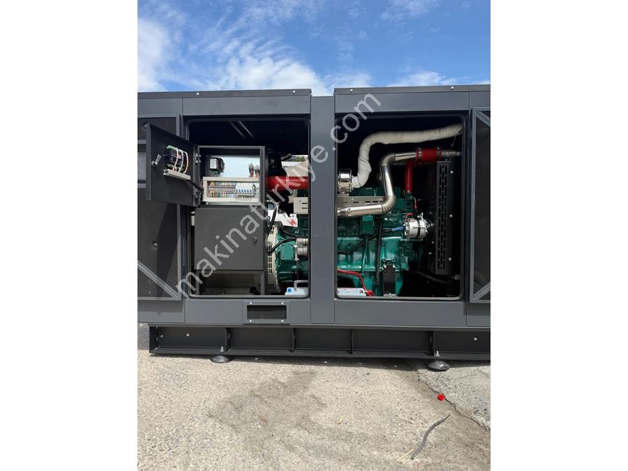 2026 Model Berksan 206 kva Dizel Jeneratör – Ricardo Motor / Kabinli / Otomatik / Sıfır