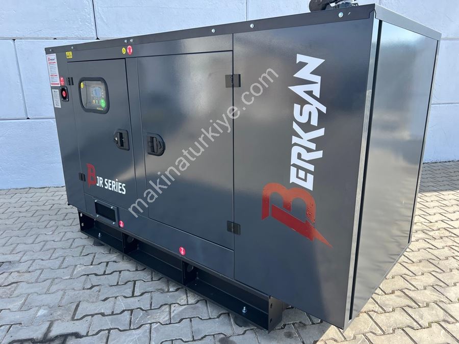 88 KVA PERKİNS MOTORLU SES İZOLASYON KABİNLİ OTOMATİK TRANSFER PANOLU BERKSAN JENERATÖR SETİ