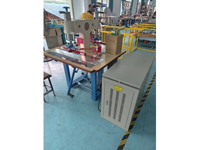 Machine de soudage en plastique à haute fréquence - 19