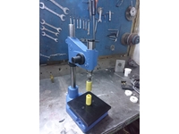 Manual Bottle Perfume Cap Pressing Closing Machine
