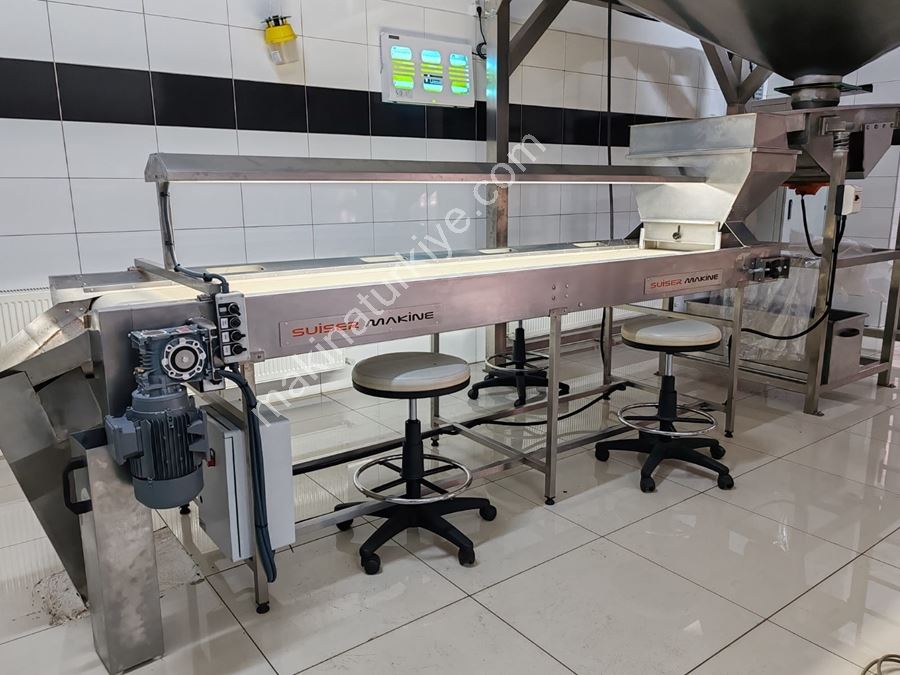 Paslanmaz Kuruyemiş Seçme Masası