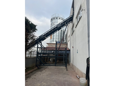 Custom Conveyor Manufacturing for Industrial Solutions - 1