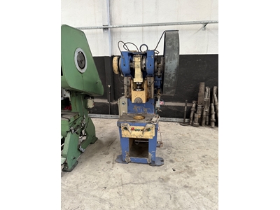 30 Ton Çelik Gövde Eksantrik Pres - 1