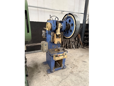 30 Ton Çelik Gövde Eksantrik Pres - 2