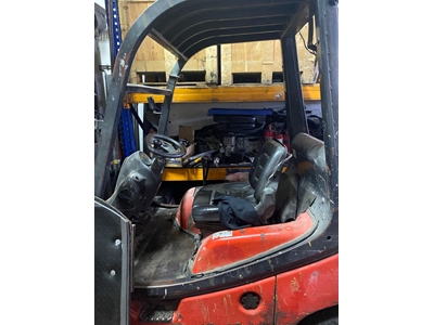 Standard Forklift with Lifting 350 Series Diesel - 1