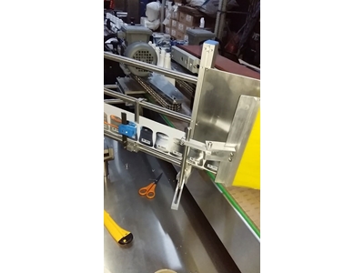 Machine à étiqueter automatique - 1