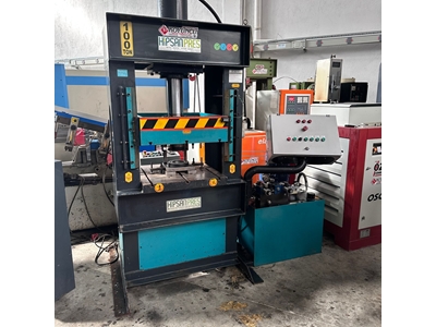 Presse à plâtre hydraulique HİPSAN de 100 tonnes - 1
