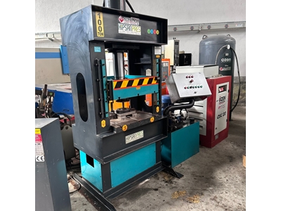 Presse à plâtre hydraulique HİPSAN de 100 tonnes - 3