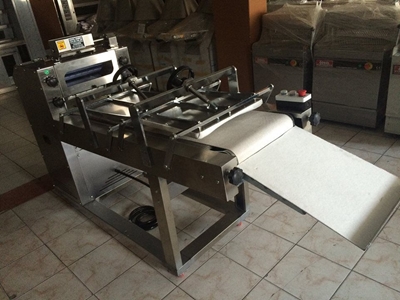 Machine à façonner la pâte avec direction réglable à double coussin - 0