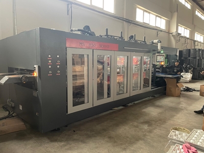 3 İstasyonlu Termoform Makinesi - 2