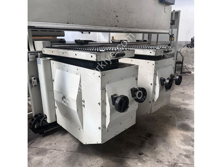 3x120 Ton 8 Eksen Cnc Hidrolik Abkant Pres