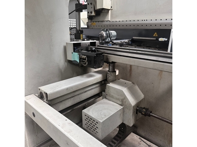 3x120 Ton 8 Eksen Cnc Hidrolik Abkant Pres - 5