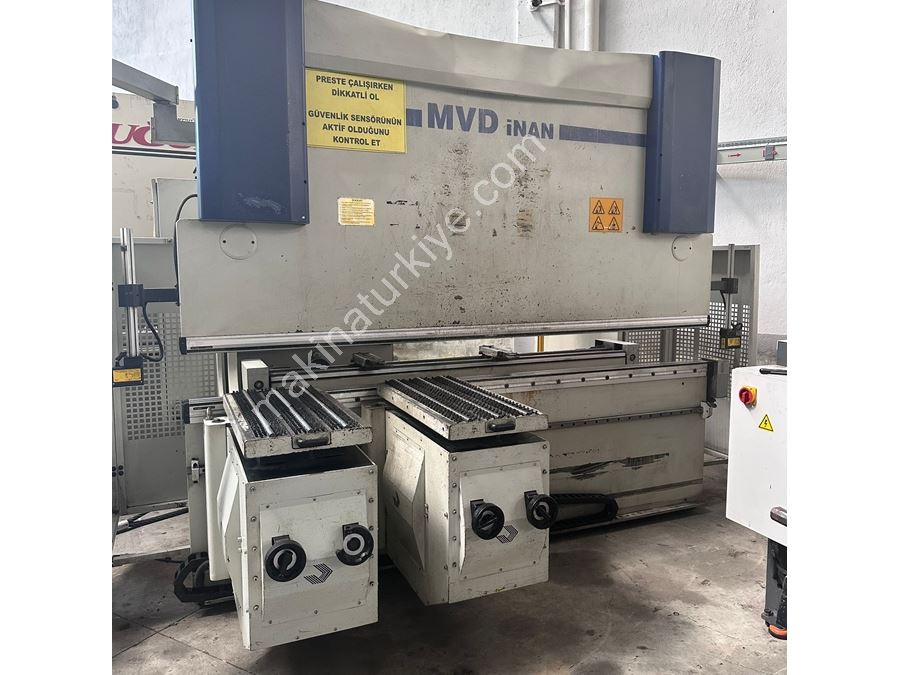 3x120 Ton 8 Eksen Cnc Hidrolik Abkant Pres