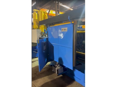 300 Ton Kapasiteli Metal Enjeksiyon Makinası - 0