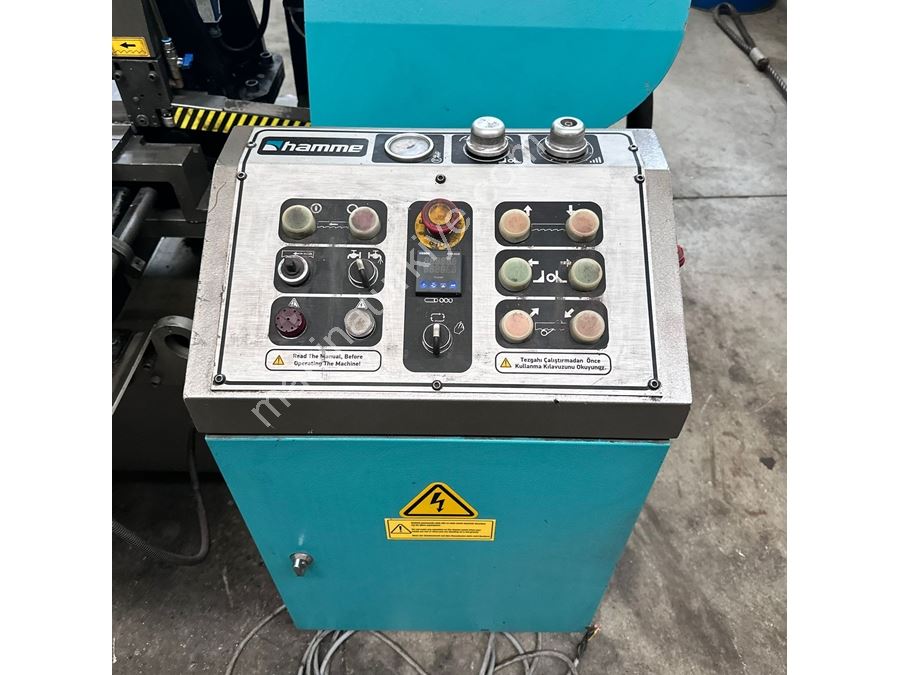 Scie à ruban entièrement automatique à charnière d'angle de marque Hamme, modèle Sfa M 360