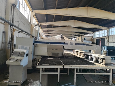 Presse à poinçonner Mvd Marka 30 Tonnes 1250X3000 - 2