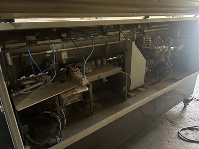 Edge Banding Machine with Pre-milling, Scraping, and Polishing - 1