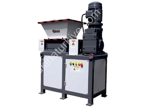 Küçük Çift Şaftlı Kırma Makinası