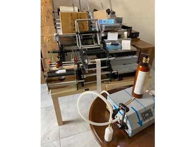 Halbautomatische elektrische Flüssigkeitsabfüllmaschine - 2