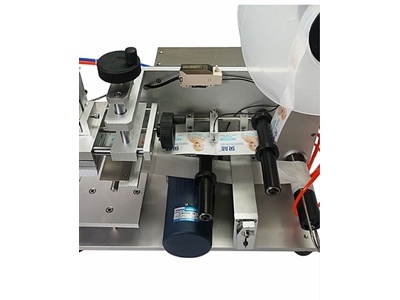 Машина для наклеивания этикеток на плоскую поверхность - 2