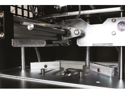 3-Blade Automatic PVC Corner Cleaning Machine - 2