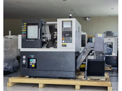 Servo-Drehmaschine mit Teleskopkontrolleinheit - 0