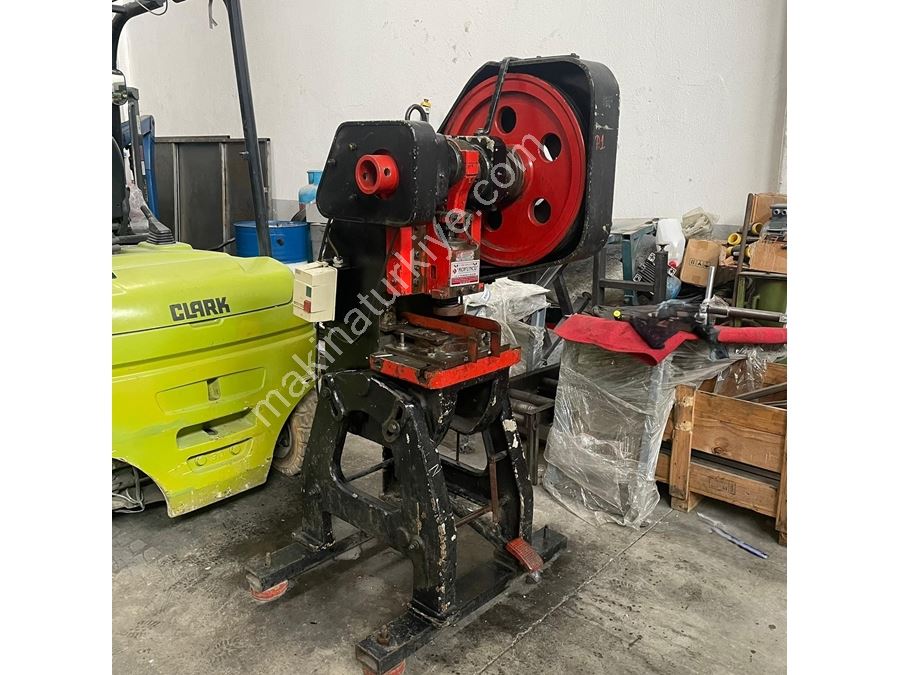 Dirinler Brand 15 Ton Cast Body Eccentric Press