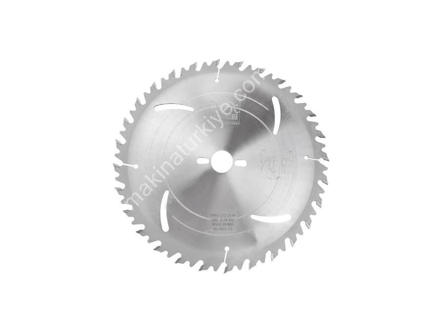 Scie circulaire à bois avec pointe en diamant et forme de denture BG 300X3.2X30 Z=28 T4-300323028