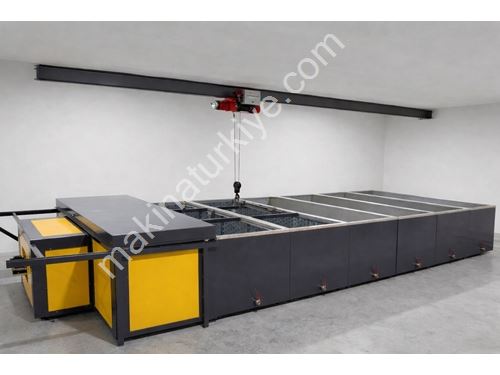 Ligne de traitement de surface par immersion et de lavage