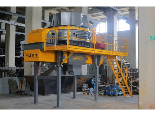 250-300 Kapasiteli Dik Milli Kırıcı