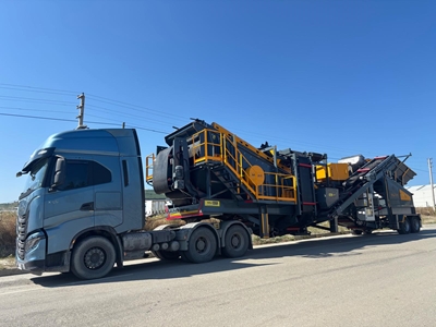 Ø800mm Mobile Vertical Shaft Crusher - 5