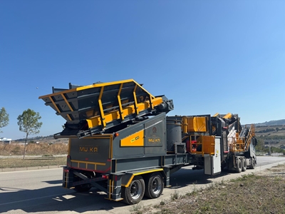Ø900mm Mobile Vertical Shaft Impact Crusher - 0