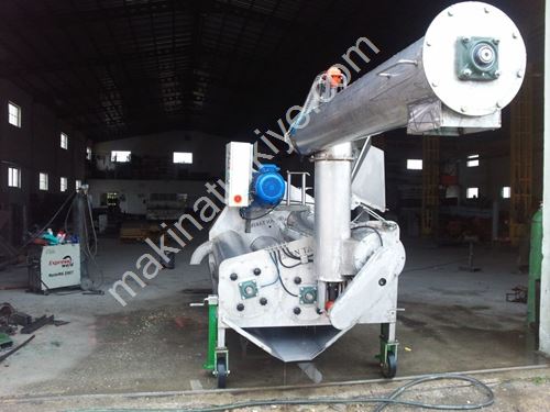  Salatalık Hasat Makinası